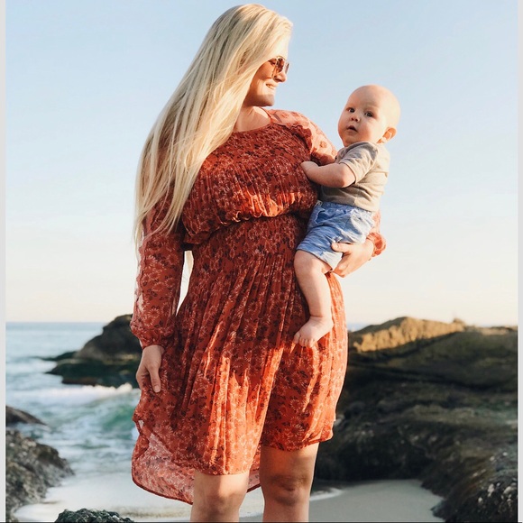 Meet your Posher, Nicole - Picture 14 of 16